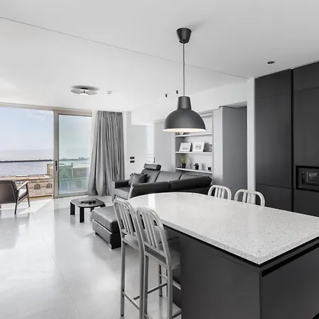 Διαμέρισμα Nero Luxury By Zennova *