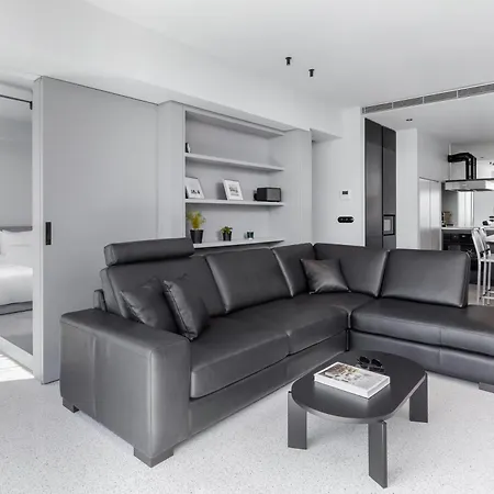 Nero Luxury By Zennova *