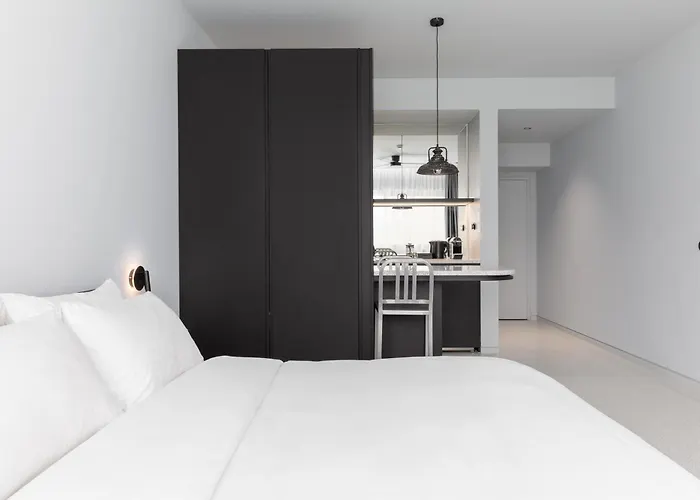 Nero Luxury By Zennova Apartment